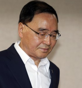 Chung_Hong-won2_2704_840_895_100